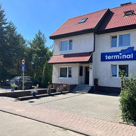 Terminal Family Airport Vandrerhjem Poznań Eksteriør bilde