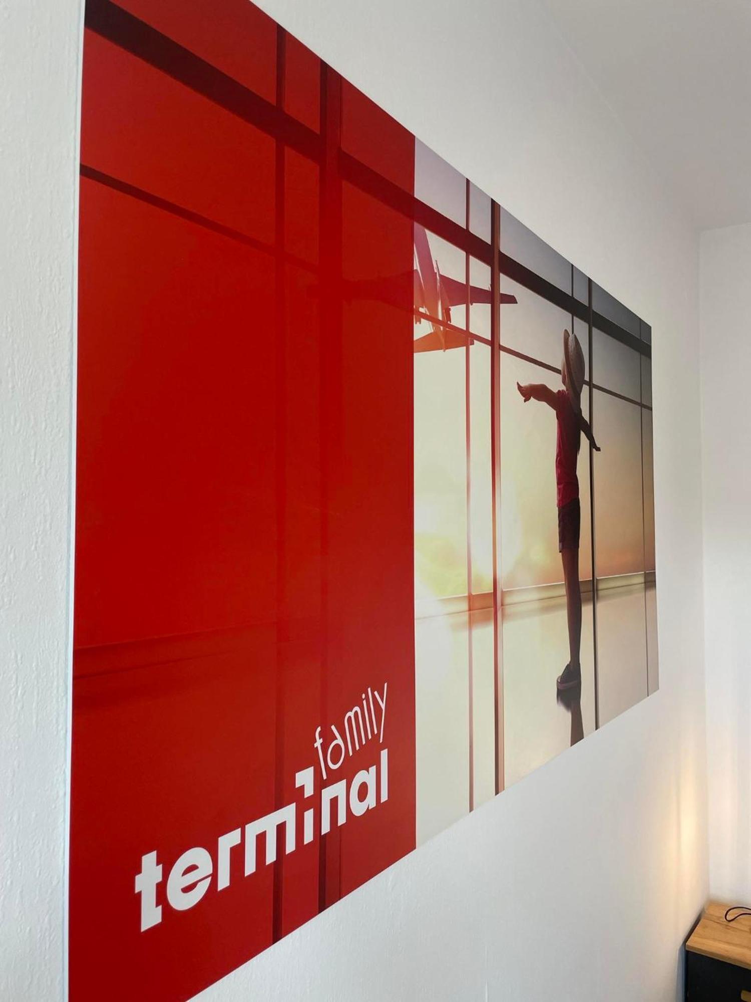Terminal Family Airport Vandrerhjem Poznań Eksteriør bilde